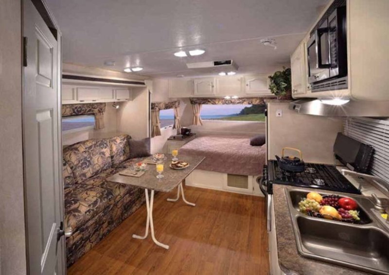 Автодом airstream