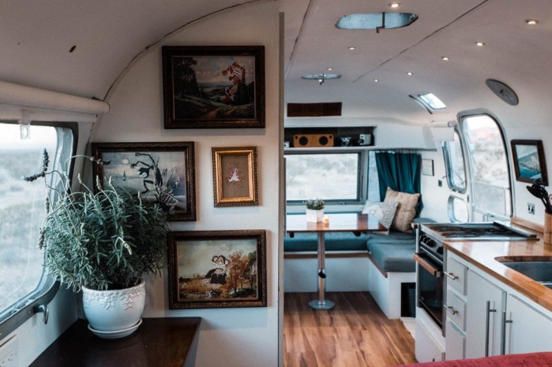 Автодом airstream