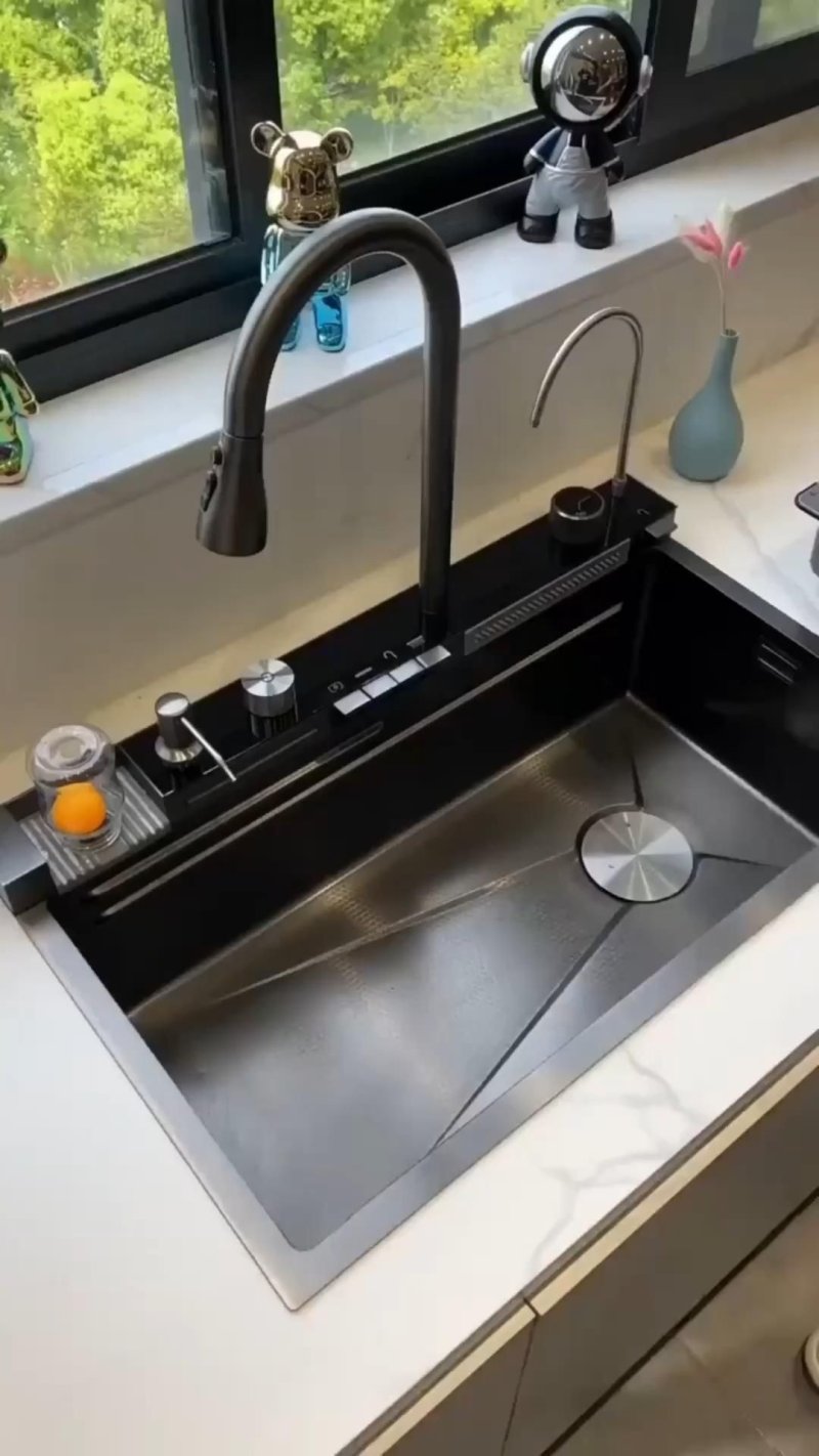Kitchen sink design
