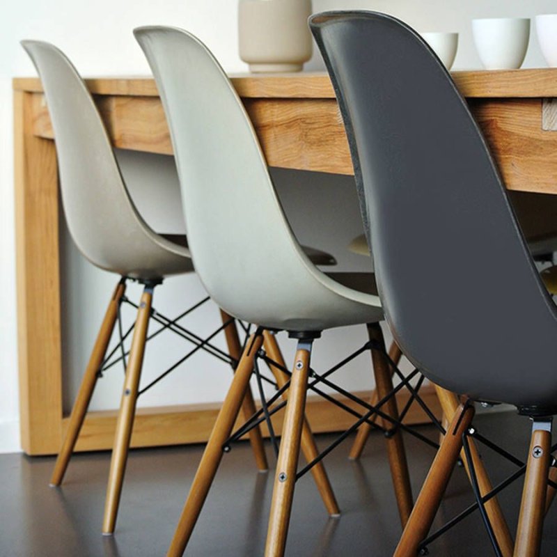 Комплект стульев eames dsw