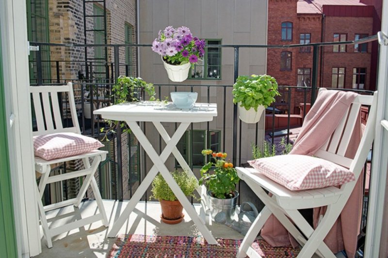 Balkon dekorasyonu