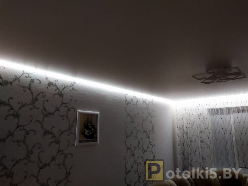 Парящие натяжные потолки с подсветкой
