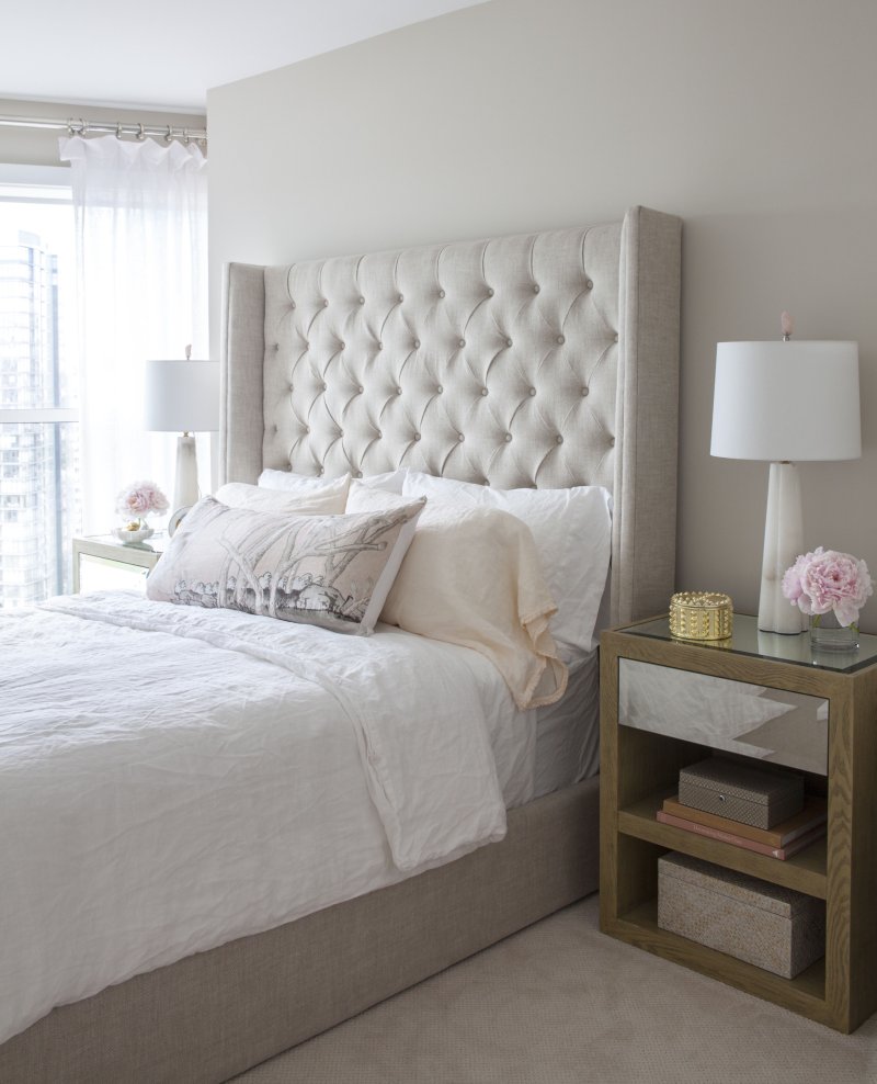 Кровать tufted headboard