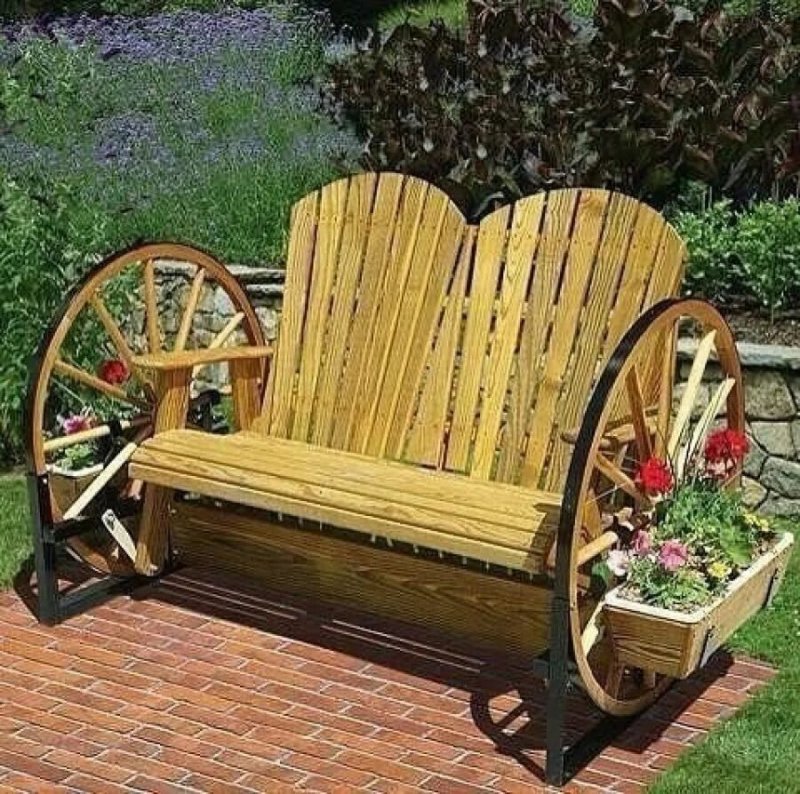 Оригинальные садовые скамейки