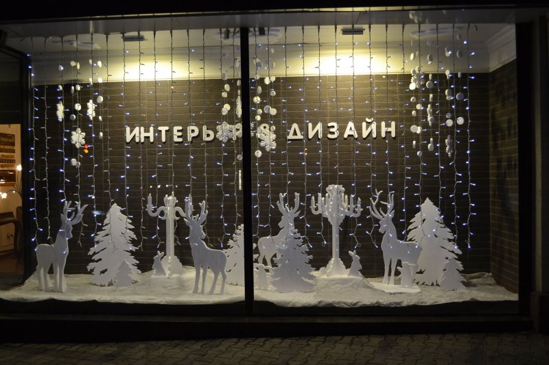 Новогоднее украшение витрин