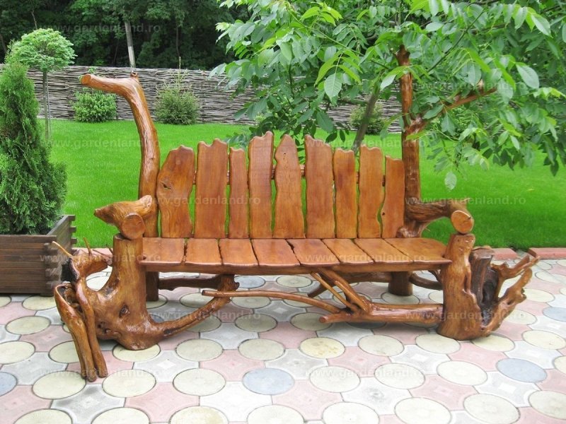 Оригинальные деревянные скамейки