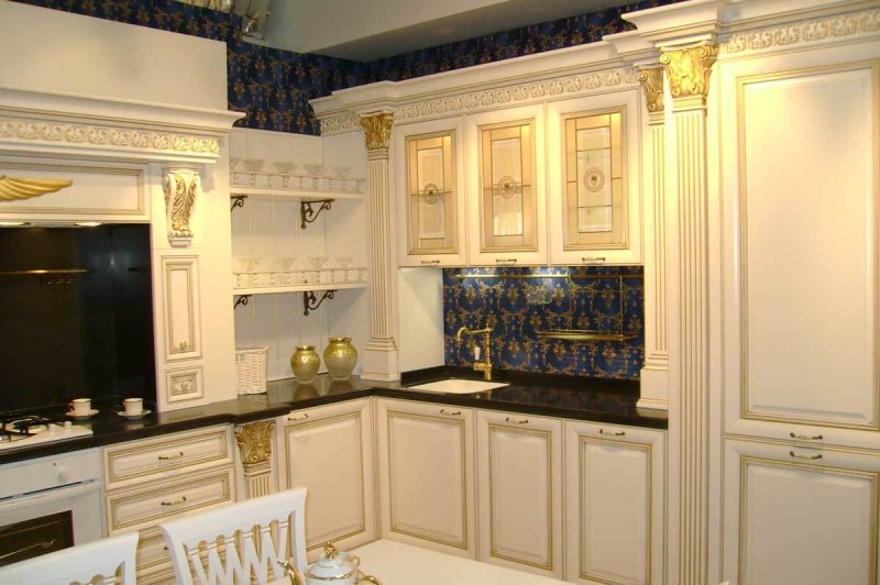 Кухни классические