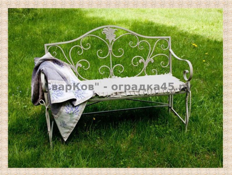 Кованая скамейка
