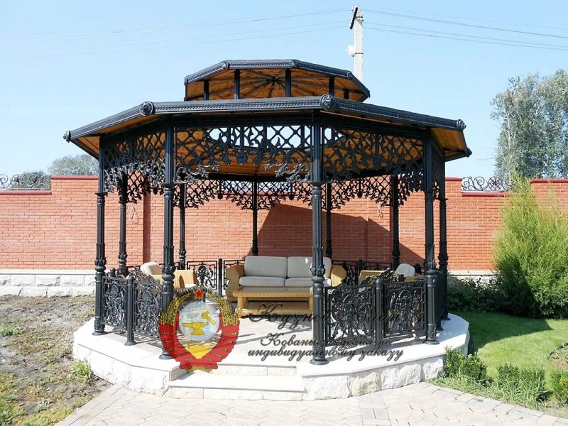 Кованая беседка