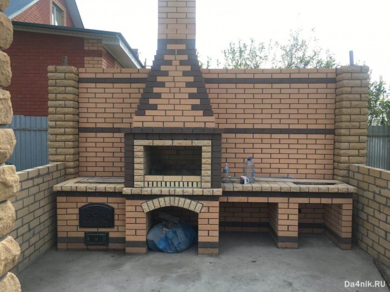 Барбекю из кирпича