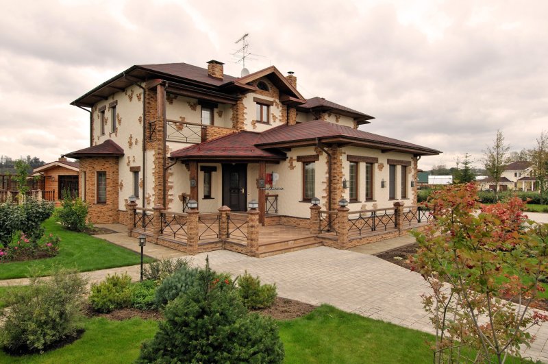 Красивые фасады домов