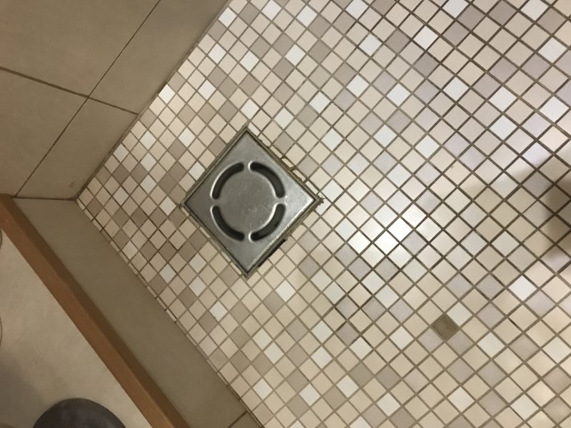 Душевой трап из плитки