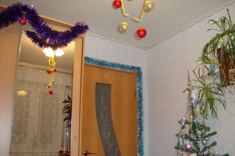 Новогоднее украшение комнаты