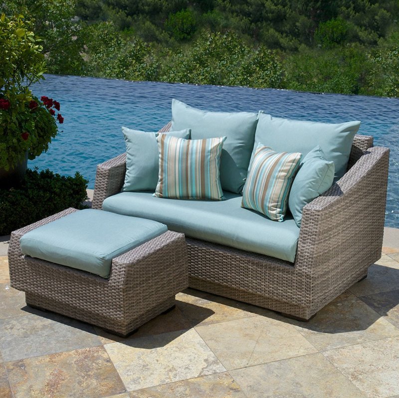Outdoor furniture set