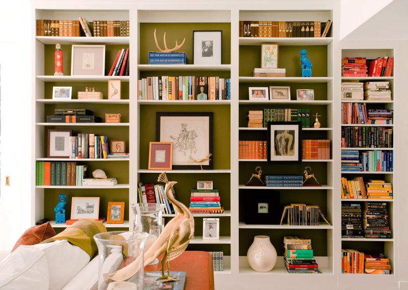 Книжные стеллажи в интерьере