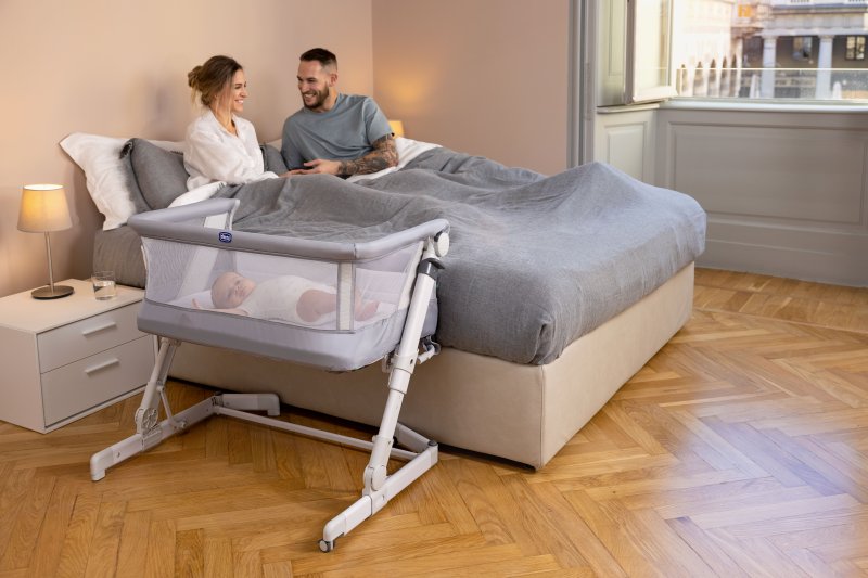 Приставная кроватка chicco