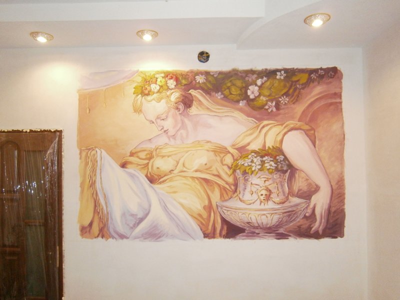 Фреска на стене в интерьере