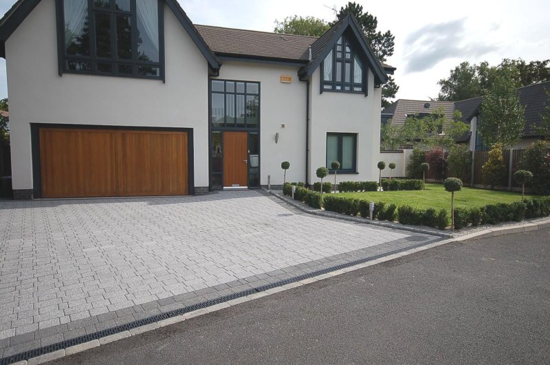 Paving stone driveway