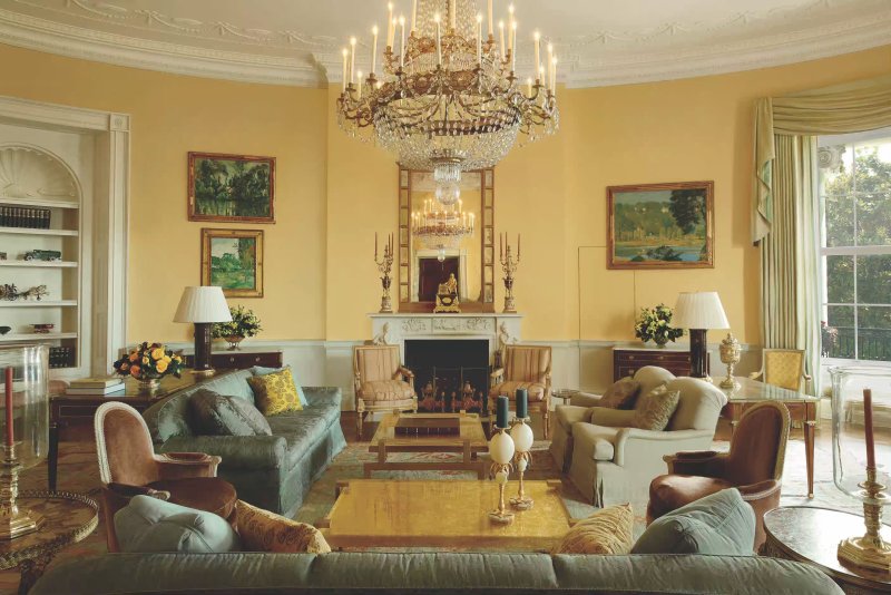 White house inside