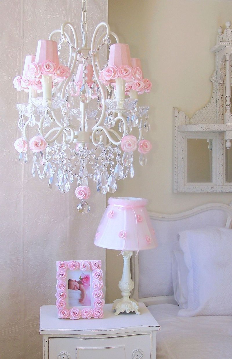 Люстра pink chandeliers shabby chic lighting