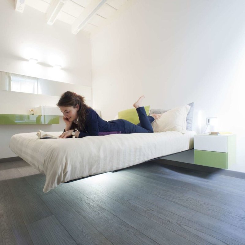 Lago fluttua bed