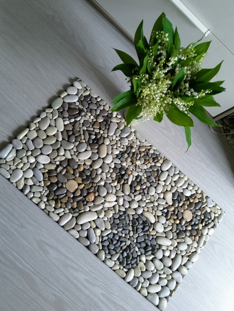 Коврик для ванны из камней