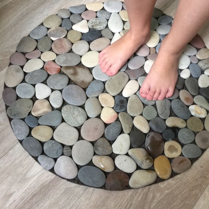 Коврик из гальки