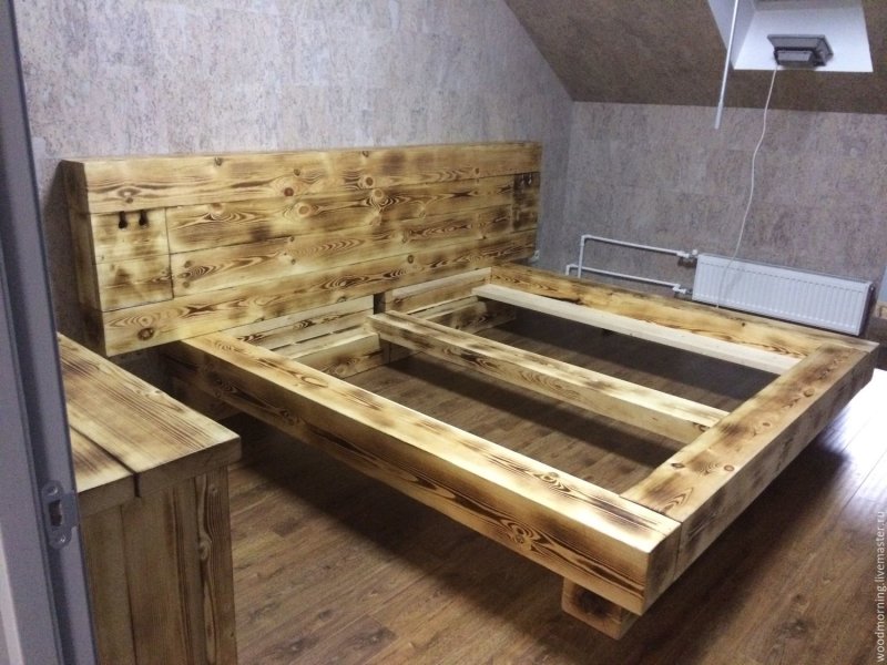 Кровати из бруса