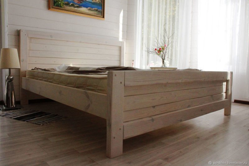 Кровать из доски