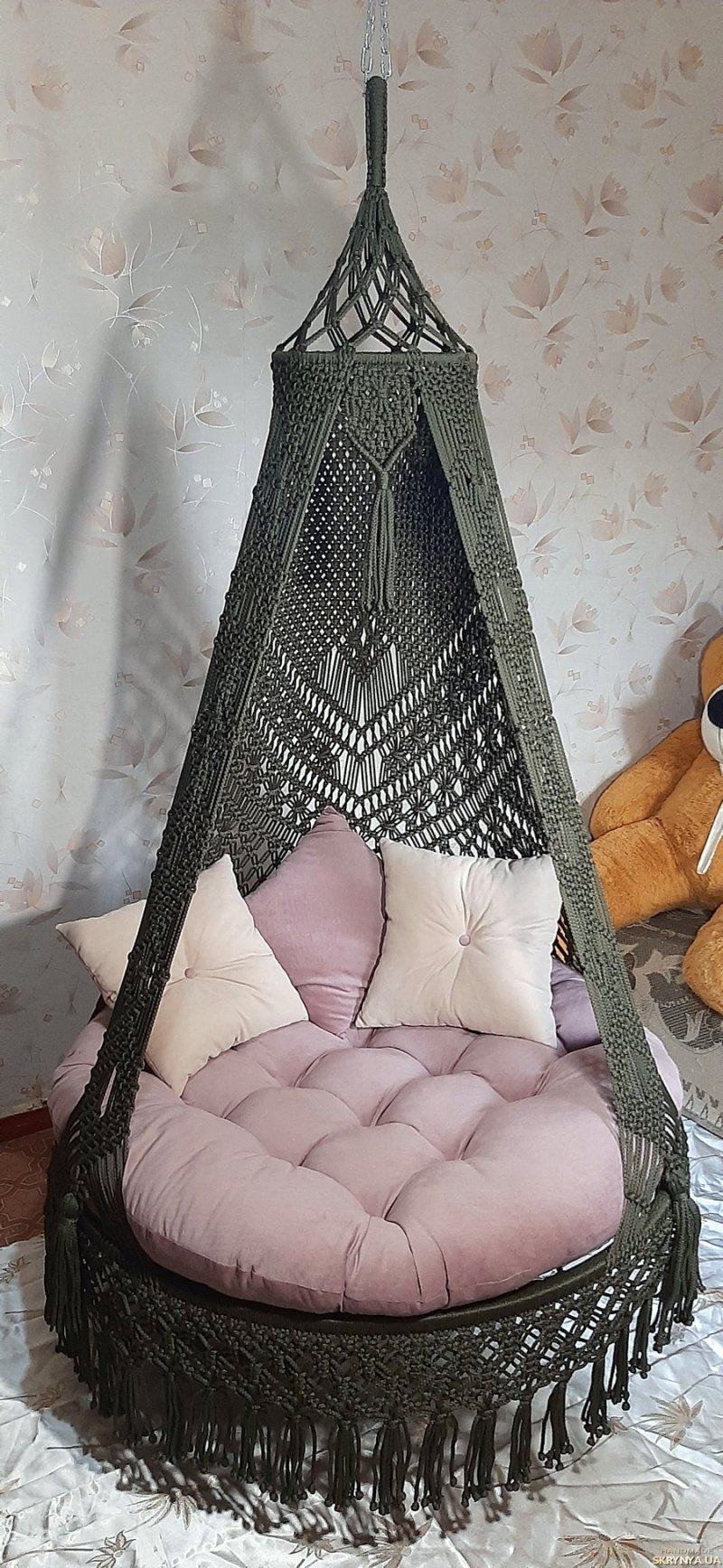 Подвесное кресло из макраме