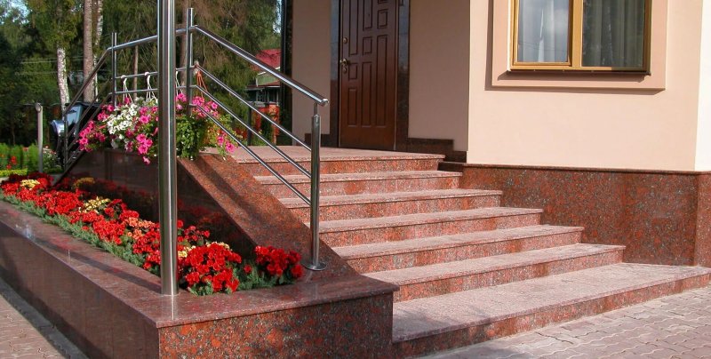 Входная группа гранит мраморные ступени