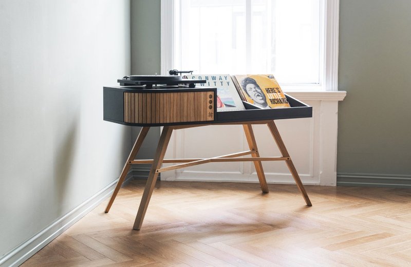 Норвежский мебельный бренд hrdl разработал vinyl table