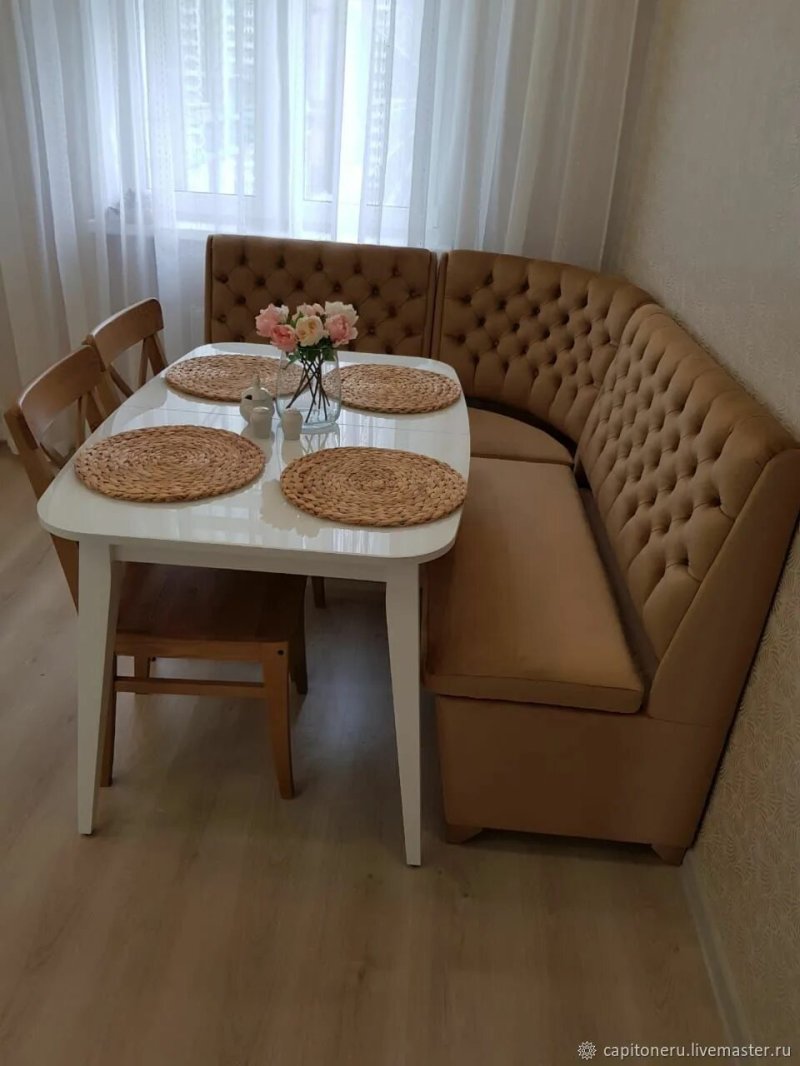 Угловой диван для кухни