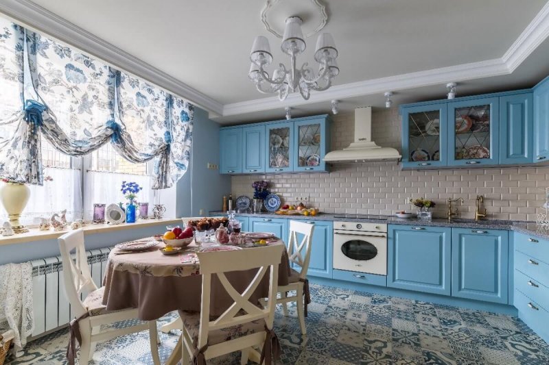 Синяя кухня в стиле прованс