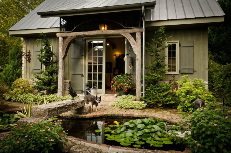 Farmhouse cottage