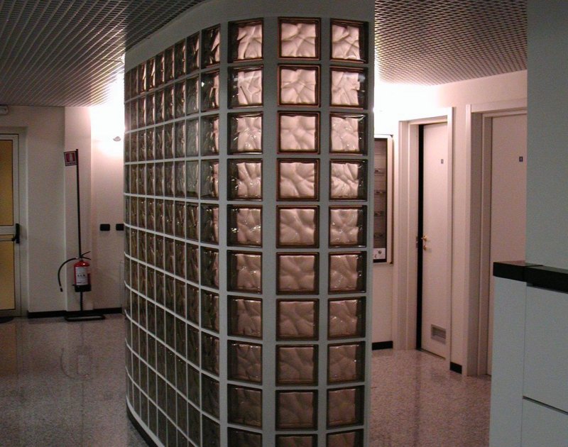 Межкомнатные перегородки из стеклоблоков