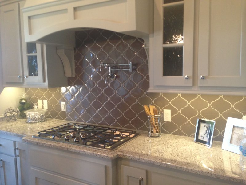 Плитка backsplash арабеск
