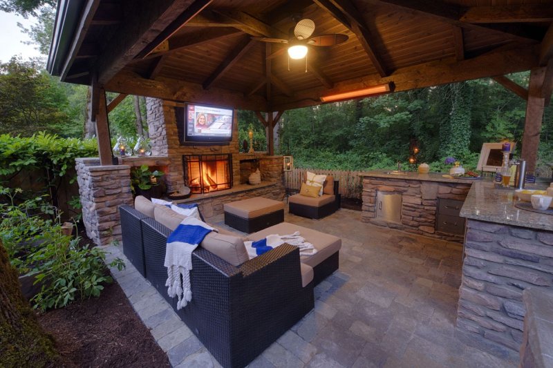 Backyard entertaining