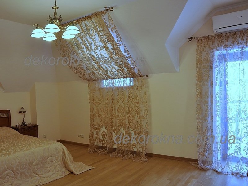 Шторы для мансарды со скошенным потолком