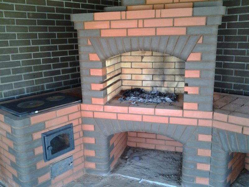 Барбекю из кирпича