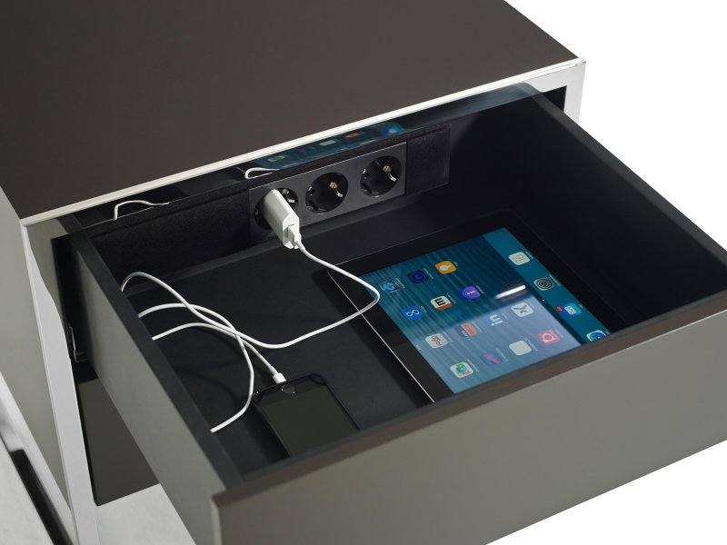 Smart bedside table