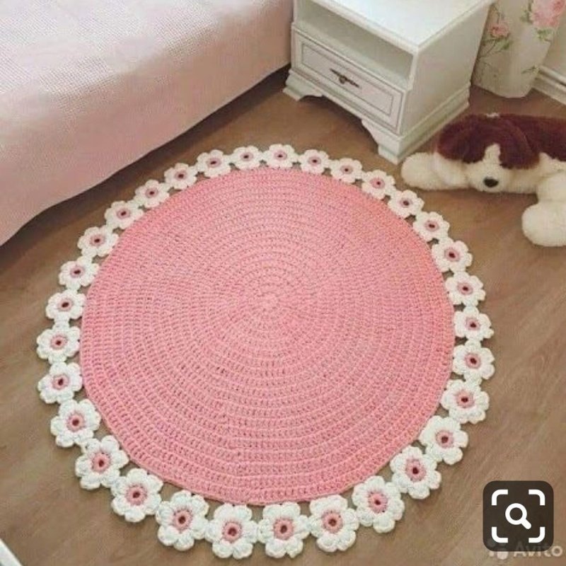 Вязаный коврик