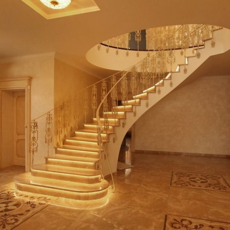 Мраморная лестница