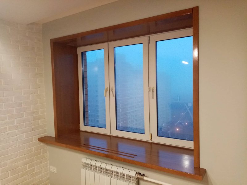 Пластиковое окно под дерево
