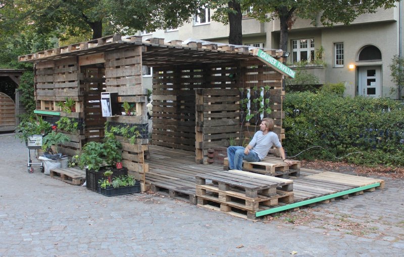 Беседка из поддона