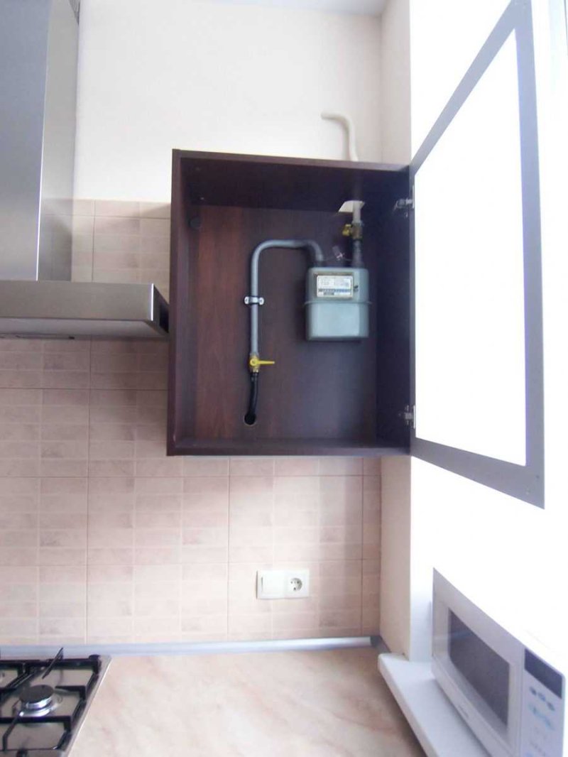Скрыть газовую трубу на кухне