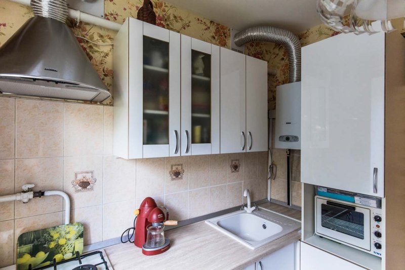 Газовая колонка на кухне дизайн