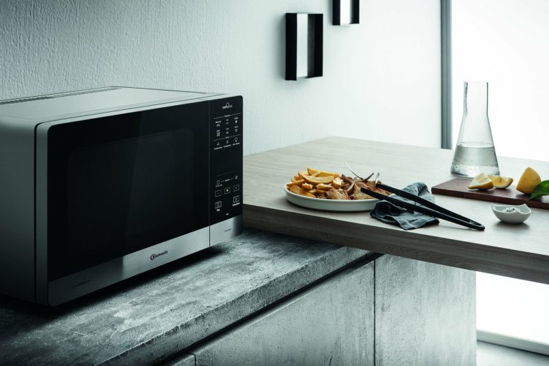 Microwave oven