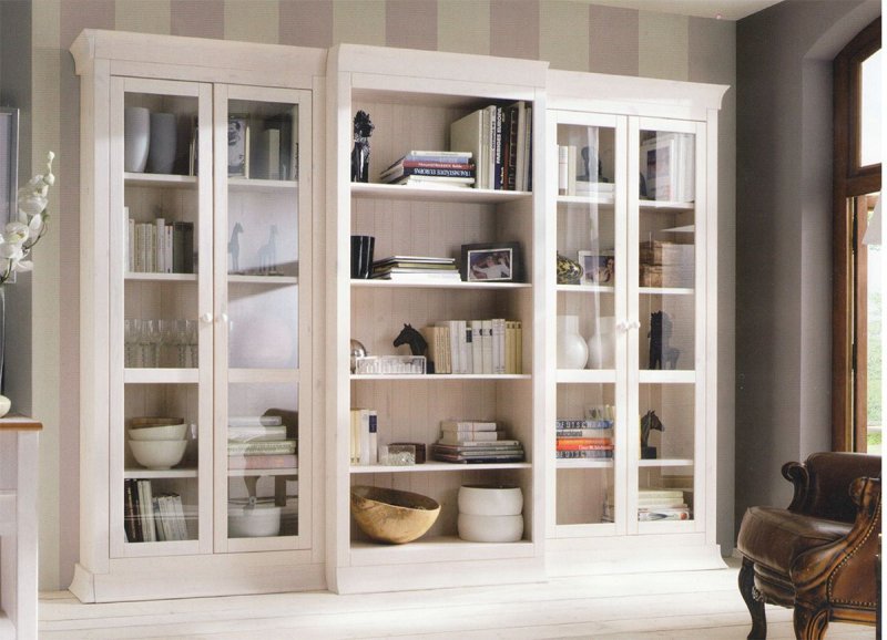 Книжный шкаф glass cabinet