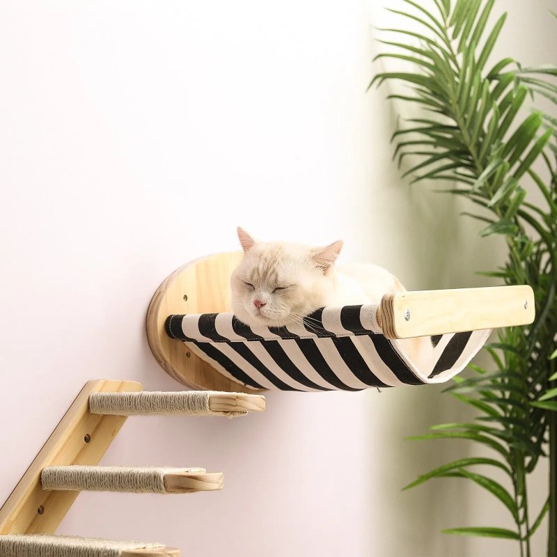 Настенная лестница для кошки